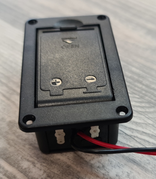 Sandberg EL00001 California Snap-In Batteriefach für 9V Block
