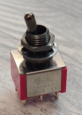 Sandberg EL00022 Mini Toggle Switch, Schwarz